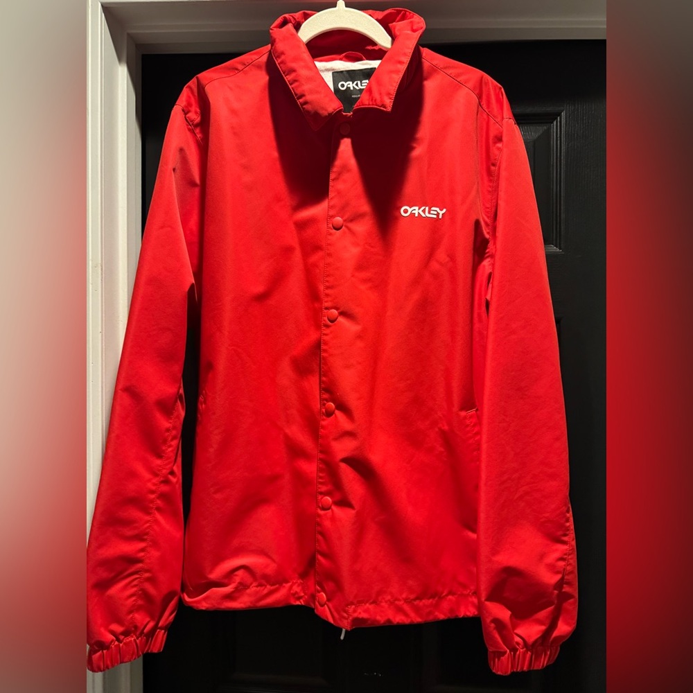 Oakley Men's Vibrant Red Windbreaker